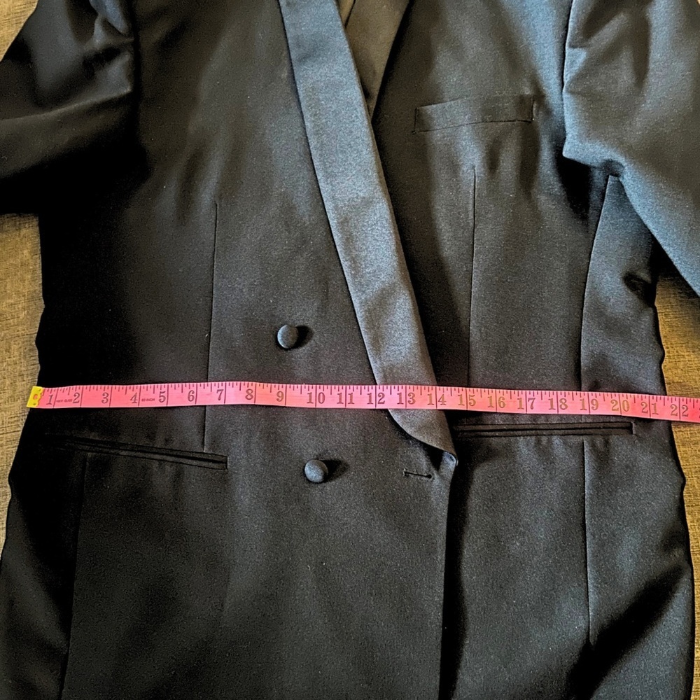 NOIR Black Tuxedo Jacket & Vest Set – Formal Holiday, Gala, Wedding Ready Suit - Picture 9 of 12